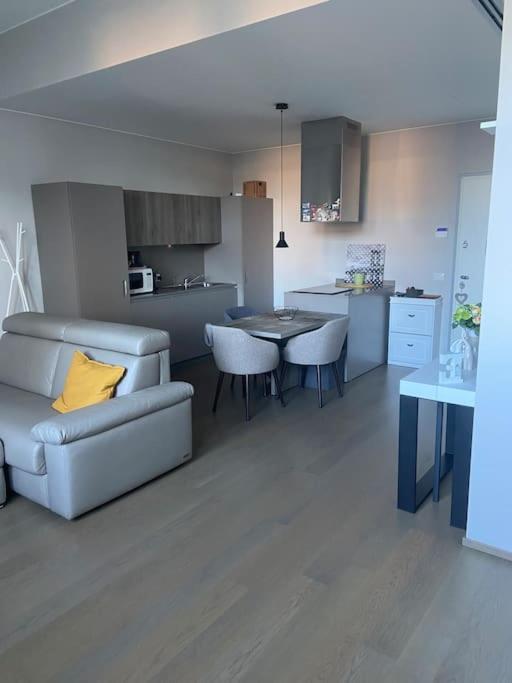 Ferienwohnung Bilocale - Smart Working Mailand Exterior foto